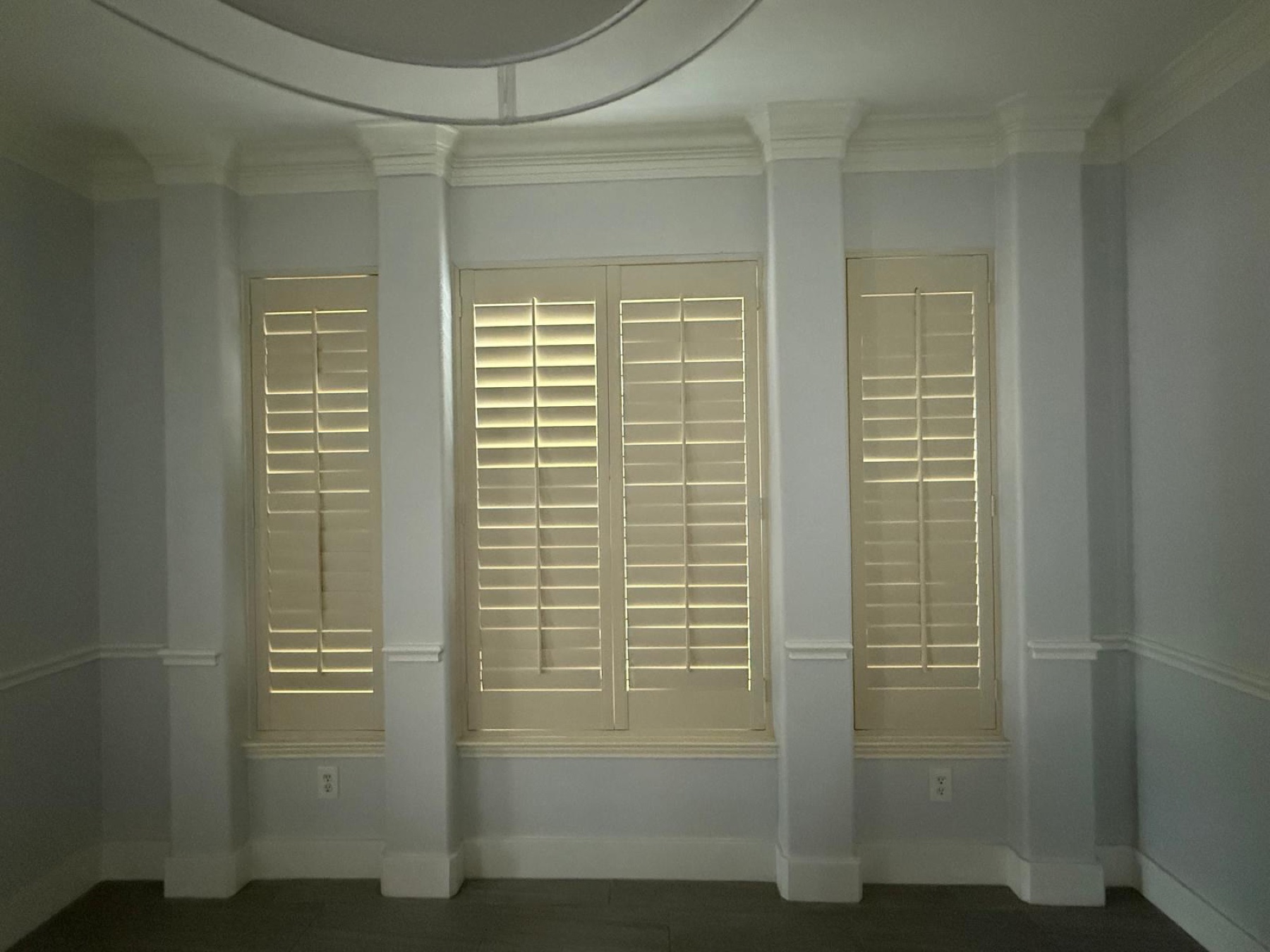 Room with shutters before the remodel